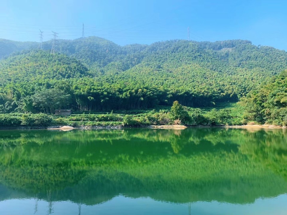 火山云石景区位于杭州市萧山区戴村镇推荐菜:分类:风景名胜;scenic