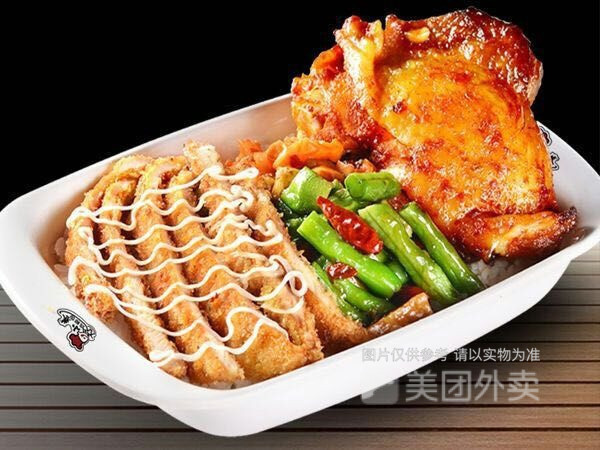上腿鸡排双拼饭图片