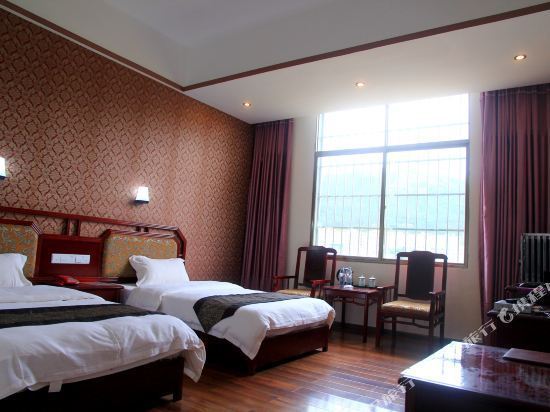 首页>文山壮族苗族自治州>住宿服务>酒店>凤凰阁宾馆]