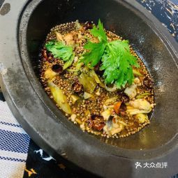 魚林鮮生石鍋豆腐蒸汽魚