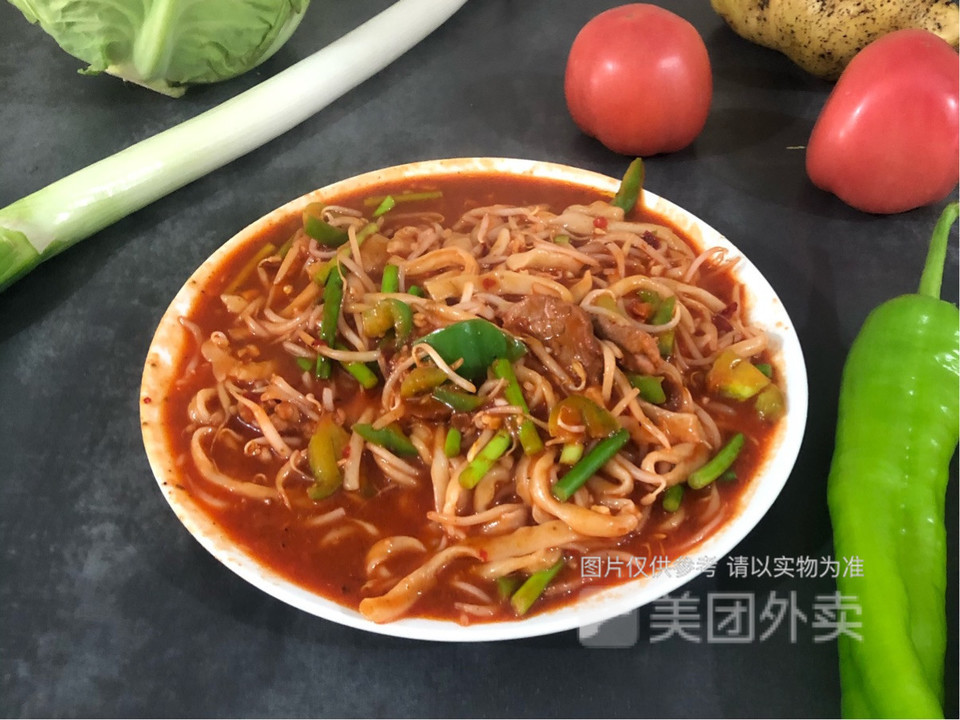 新疆孜然羊肉炒拉条图片