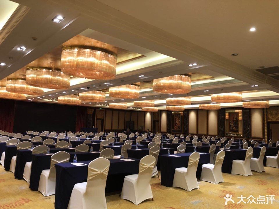 怎么走,在哪,在哪里,在哪儿):广州市天河区天河路586号总统大酒店5楼