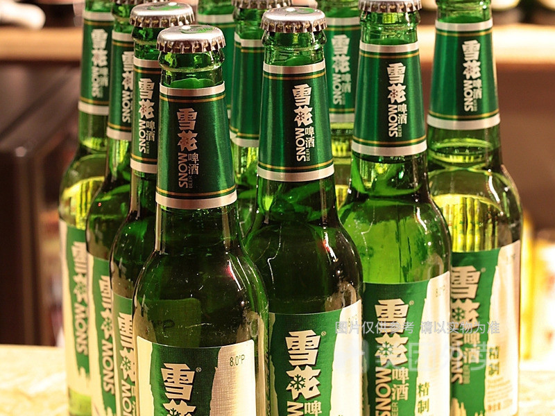 雪花啤酒图片