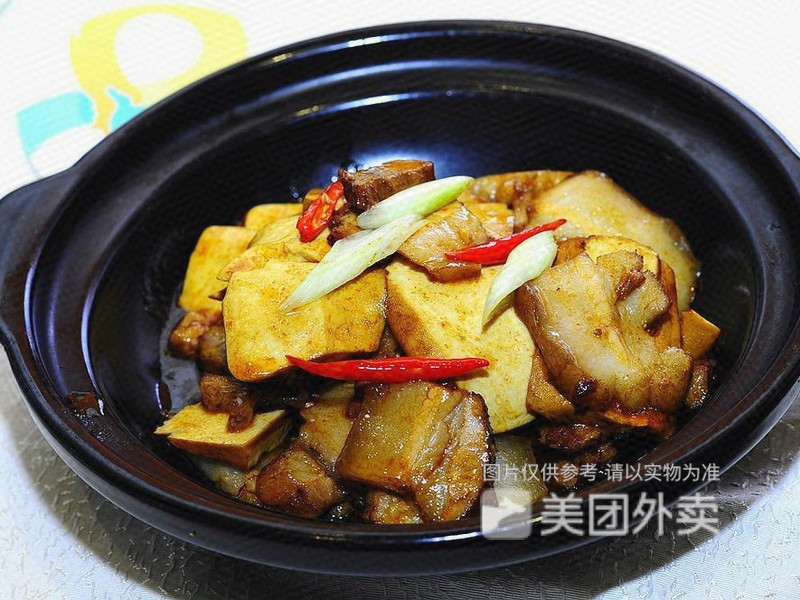 香干肉片煲仔饭图片