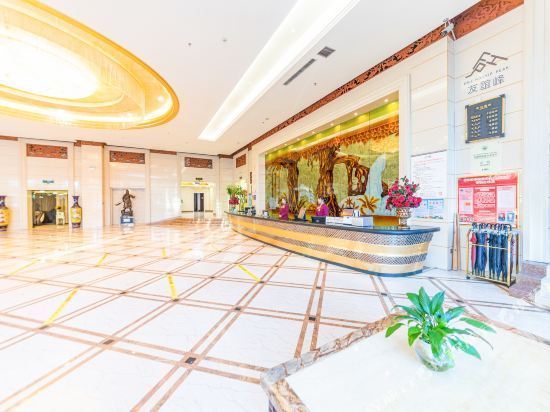 布尔津友谊峰大酒店