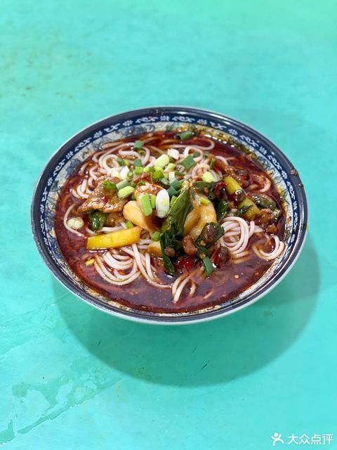 特色回锅肉面原汤面成都玉林店