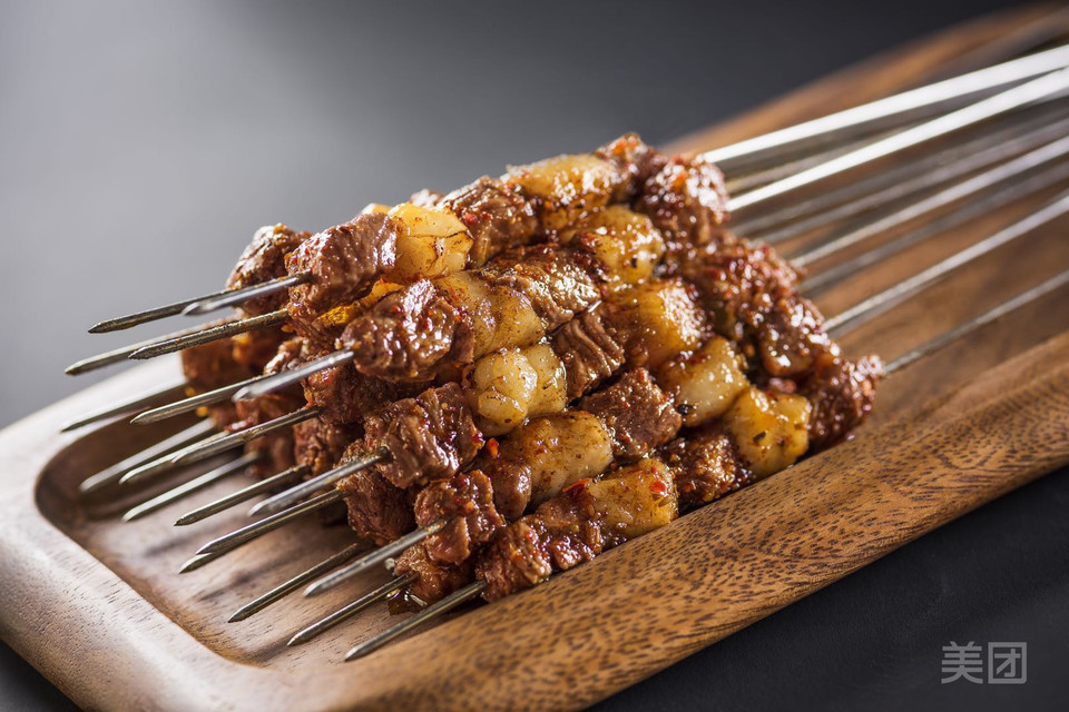 钢钎羊肉小串图片