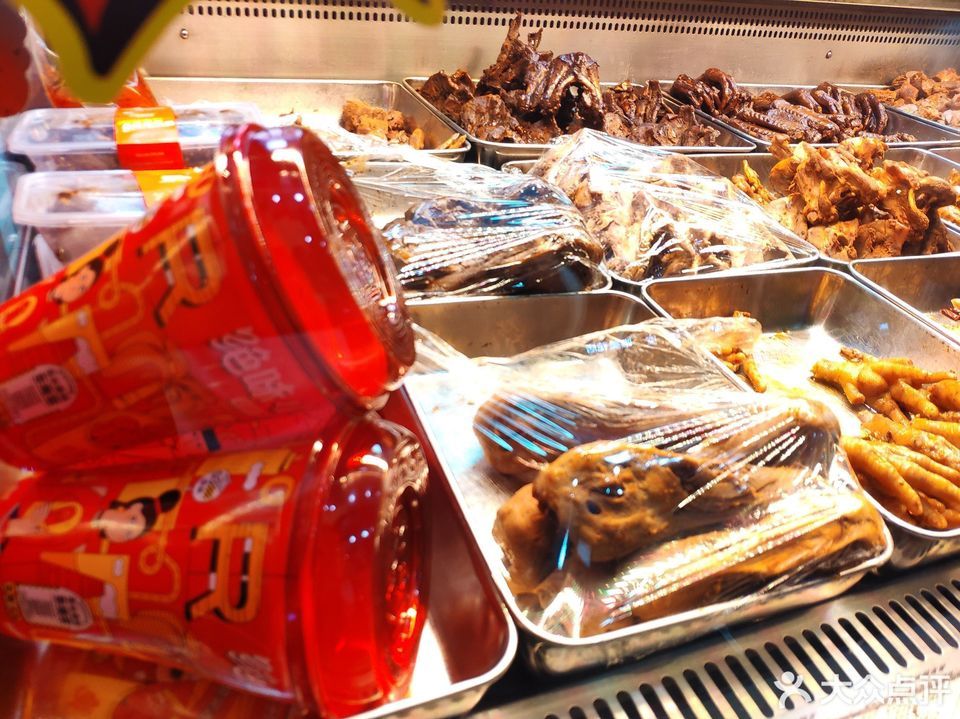 鸭脖(长安乌沙店)推荐菜:分类:餐饮;熟食店;小吃;卤味鸭脖;小吃快餐