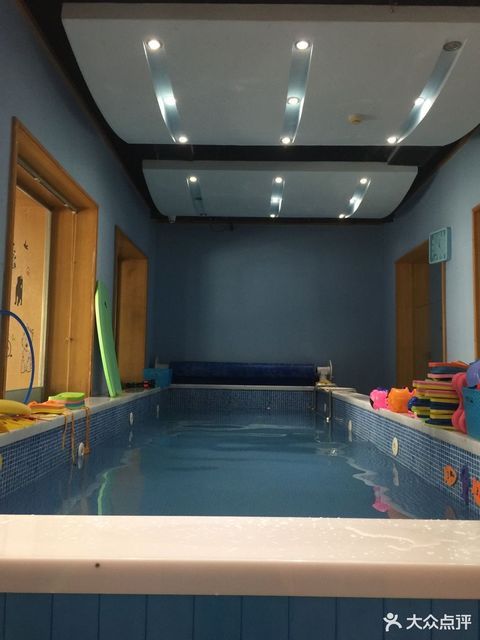 碧波游泳馆