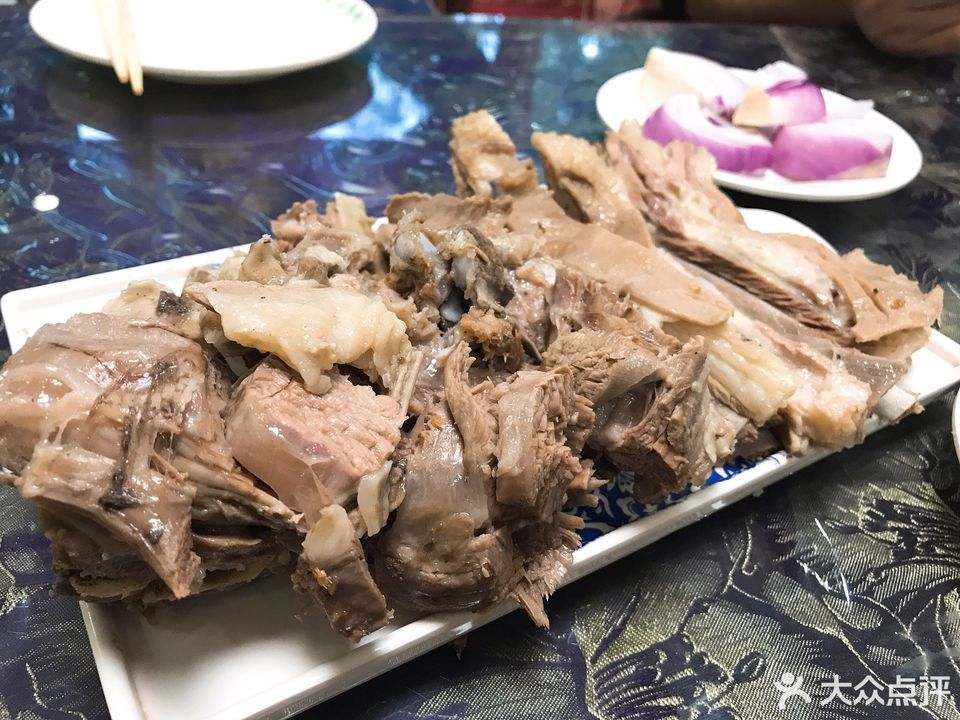 蘭山手抓肉餐飲