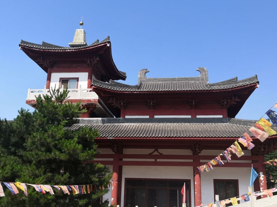 怎么去,怎么走,在哪,在哪里,在哪儿):北京市密云区溪翁庄镇黑山寺村