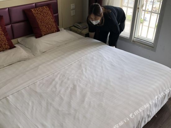 盐山美亚宾馆位于沧州市盐山县银河大街1129号推荐菜:分类:酒店;宾馆