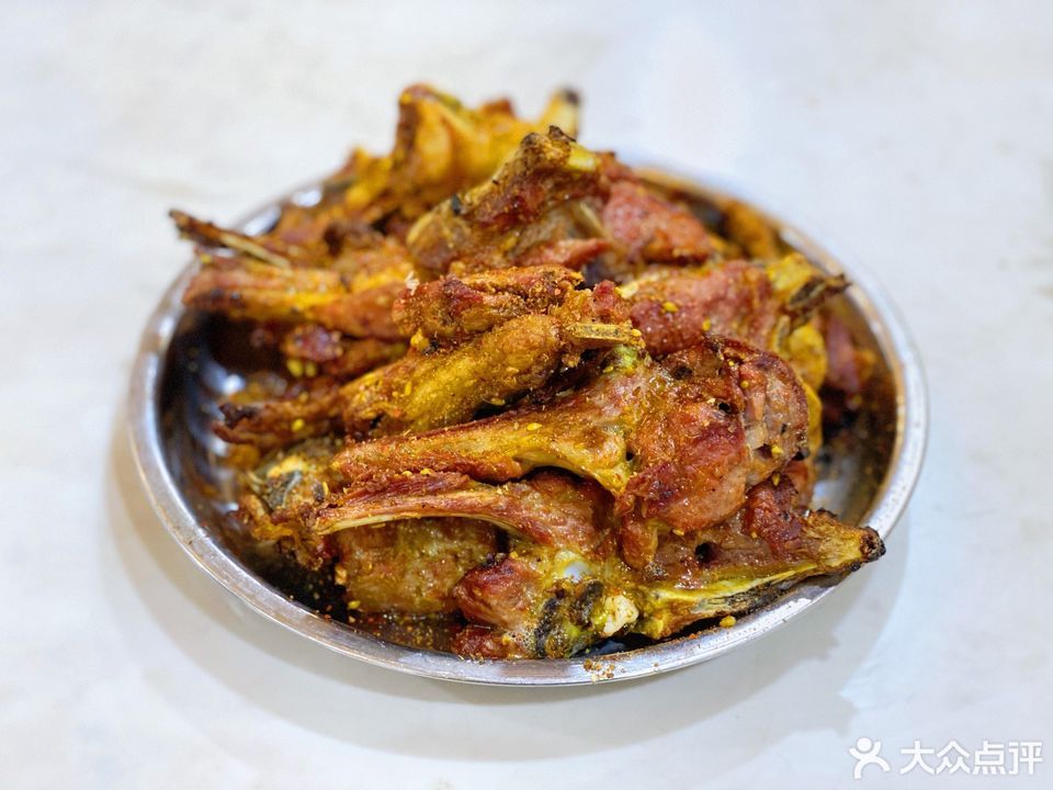 羊娃子馕坑肉烧烤吧轮台店