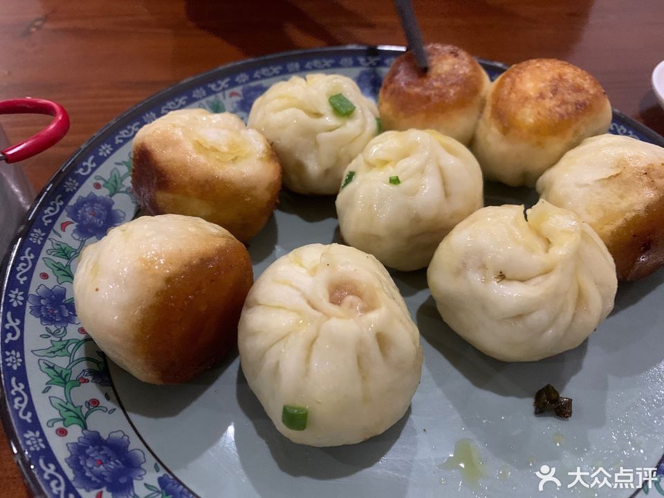 中餐正餐 > 奉化原味生煎 牛肉面推荐菜:分类:餐馆;中餐;餐饮;快餐