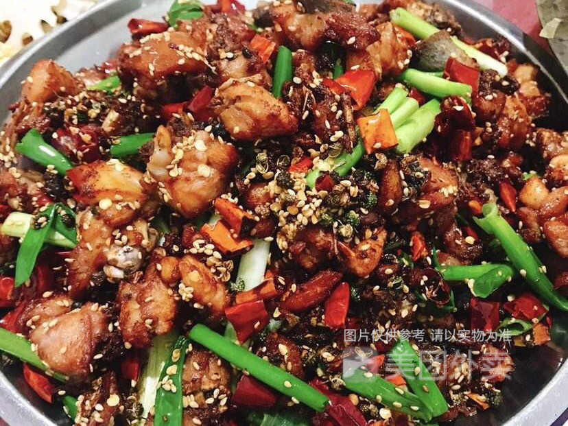 义和盛古法炒鸡跳水牛蛙推荐菜:盛跃义和盛火锅位于