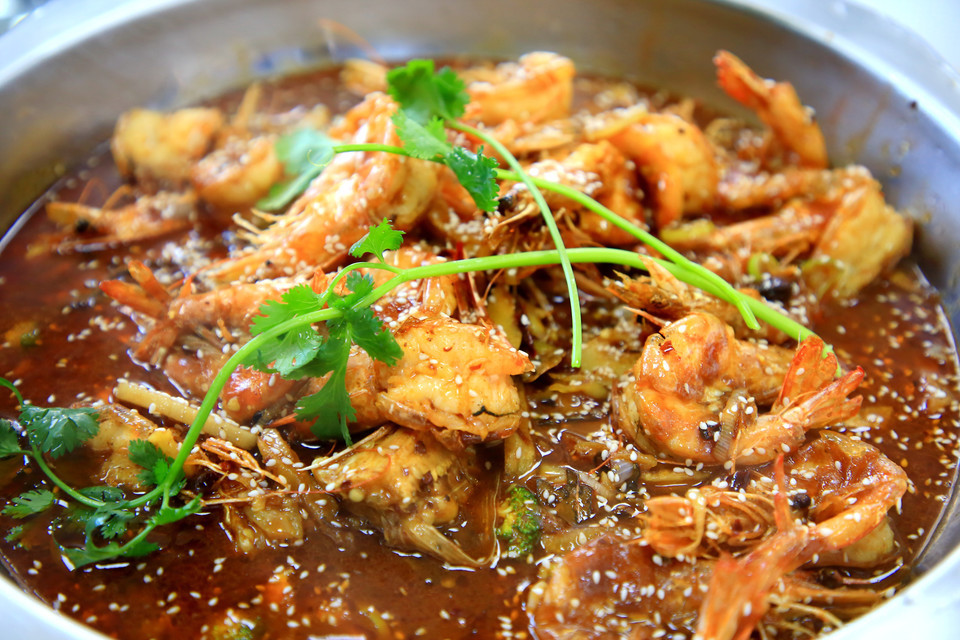 名都晓荷塘主题火锅白城二店