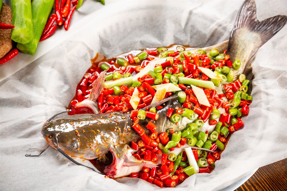 泡椒纸上烤黔鱼图片