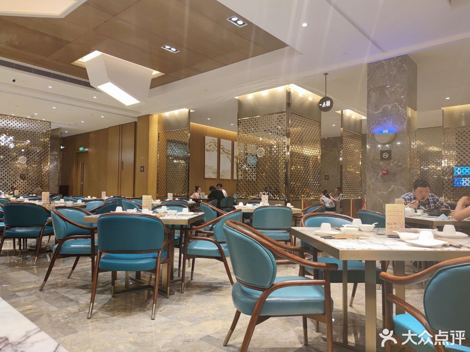 君泰酒店紫薇港式茶餐厅位于厦门市思明区文兴西路1495号君泰酒店推荐