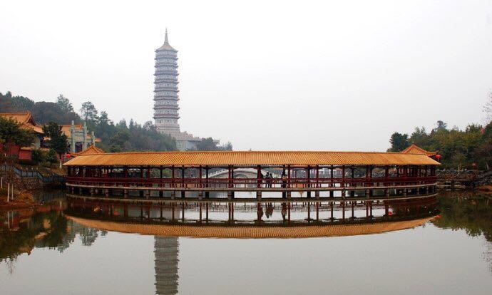 赣州市 休闲娱乐 景点公园 景点 > 旭山公园旭山公园位于赣州市南康区