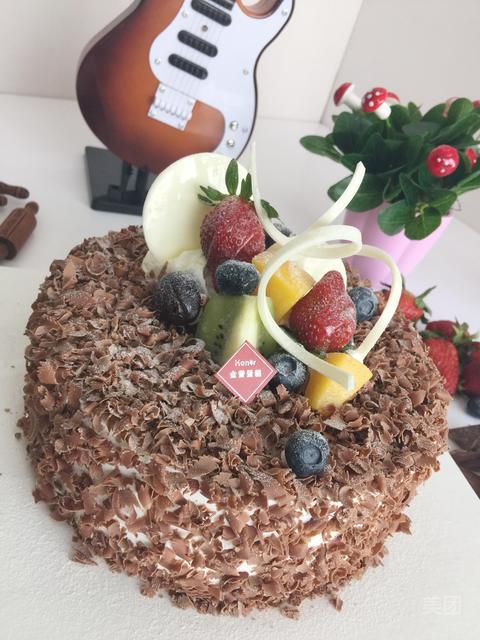 心有灵犀推荐菜:金誉蛋糕(兴东路店)位于梅州市兴宁市兴东北一街12-14