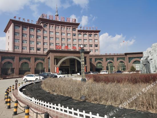 卓资四季华宴酒店