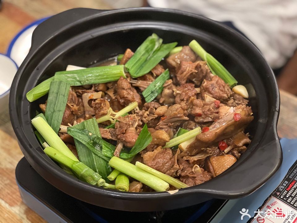 鹅娘鲍鱼古法焖鹅