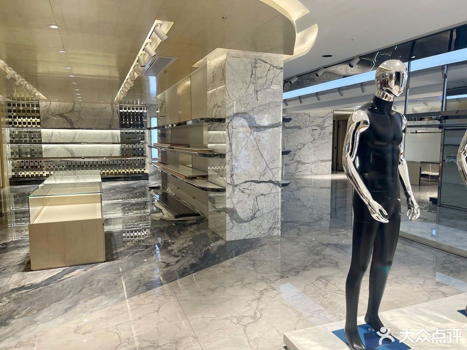 华都服饰(东南住宅小区西南)图片