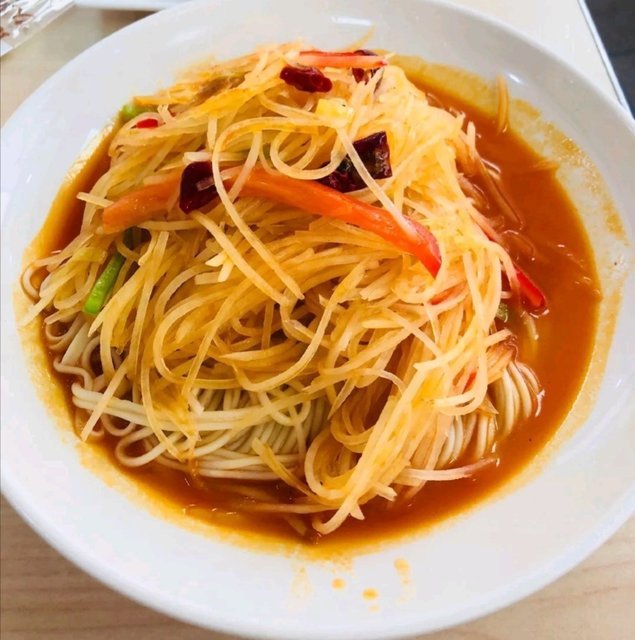 土豆丝拌面图片