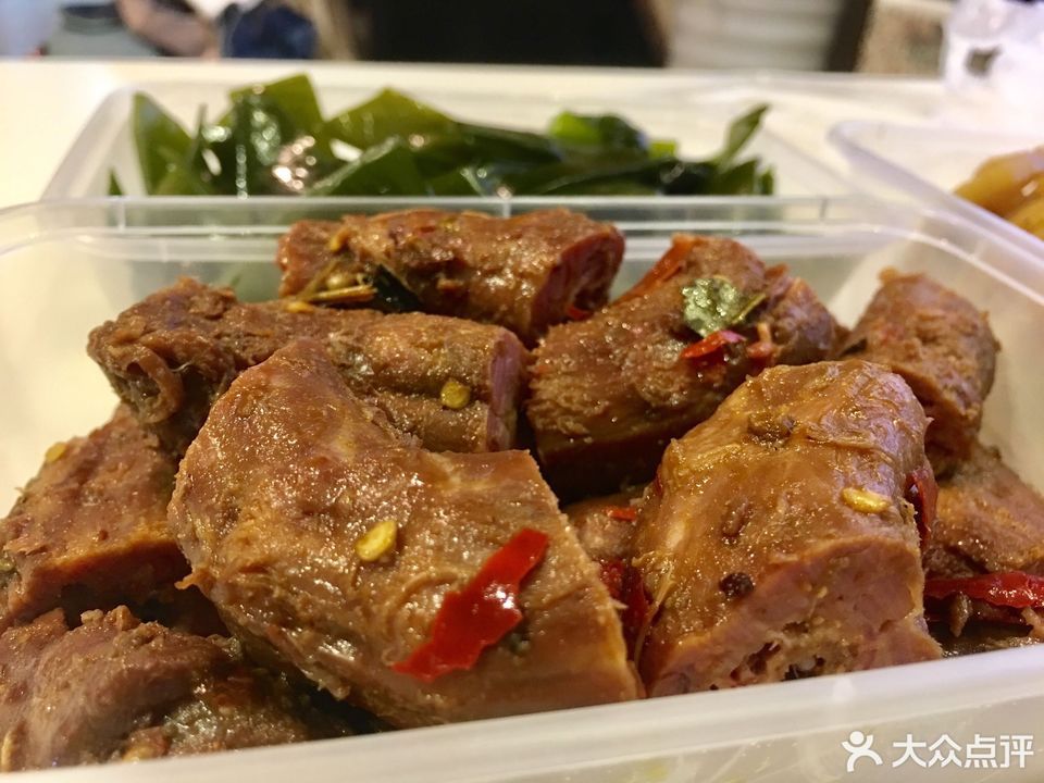 久久丫鸭脖大华路店