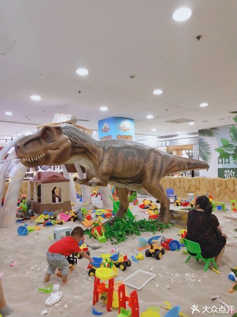 恐龙考古体验馆金城路店