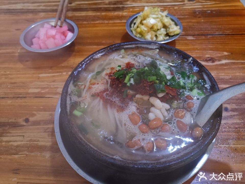 推荐菜:标签:餐馆餐饮快餐马记砂锅粉位于毕节市纳雍县中山东路时代