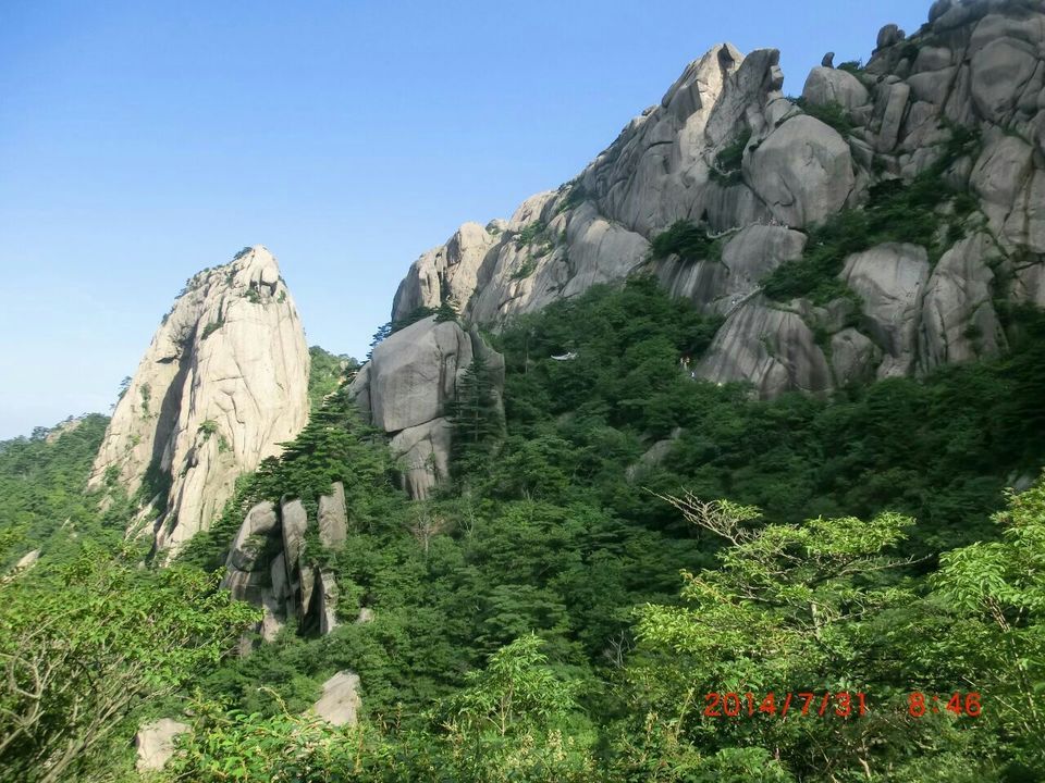 莲花亭位于黄山市黄山区汤口镇