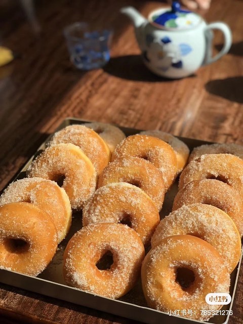 原味甜甜圈图片