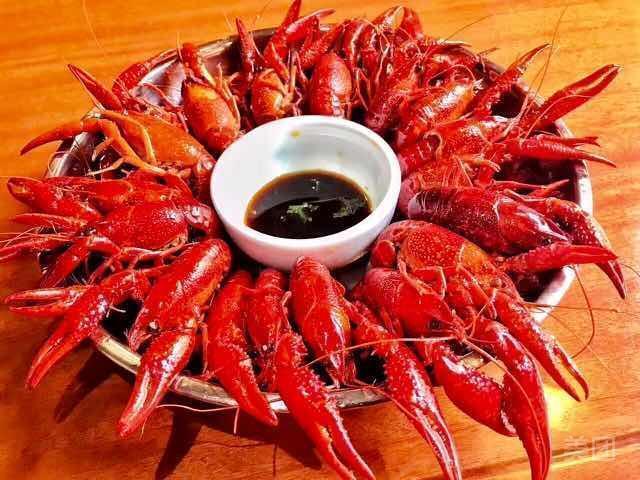 黑灯虾火