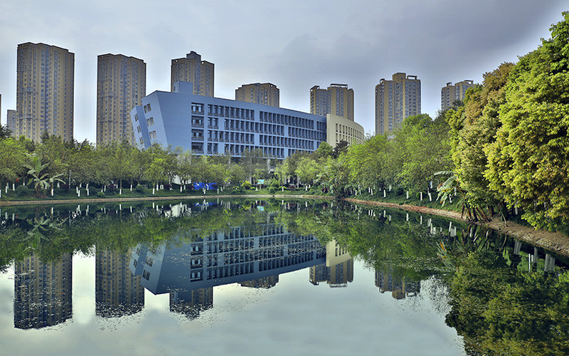 重庆师范大学涉外商贸学院(铜梁校区)