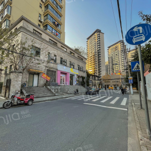 景江公寓位于上海市杨浦区通北路335弄标签:住宅小区推荐菜:分类:住宅