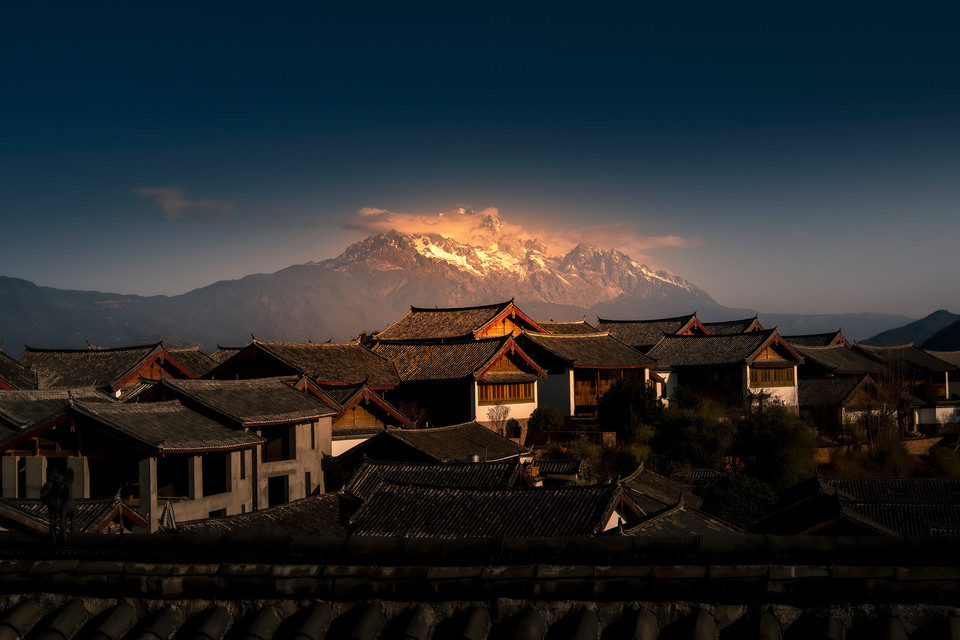 丽江狮子山公园(云南丽江狮子山图片)