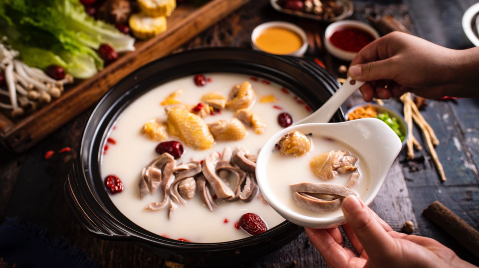 亿鼎烩猪肚鸡汤底火锅闵行店