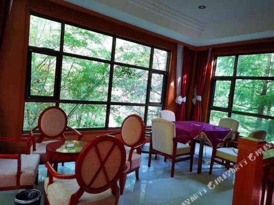 柞水锦苑盘古山庄