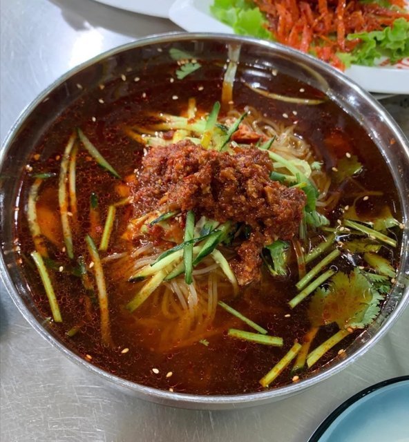 延吉站烤肉冷面店