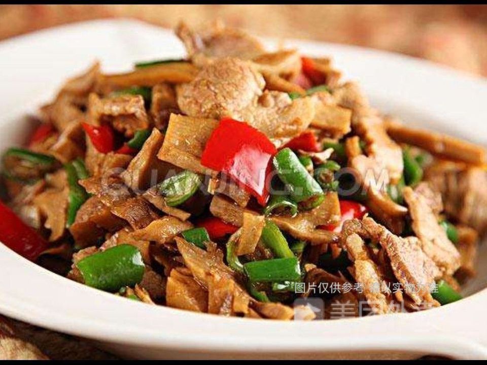 铁锤尖椒笋干肉末盖浇饭图片