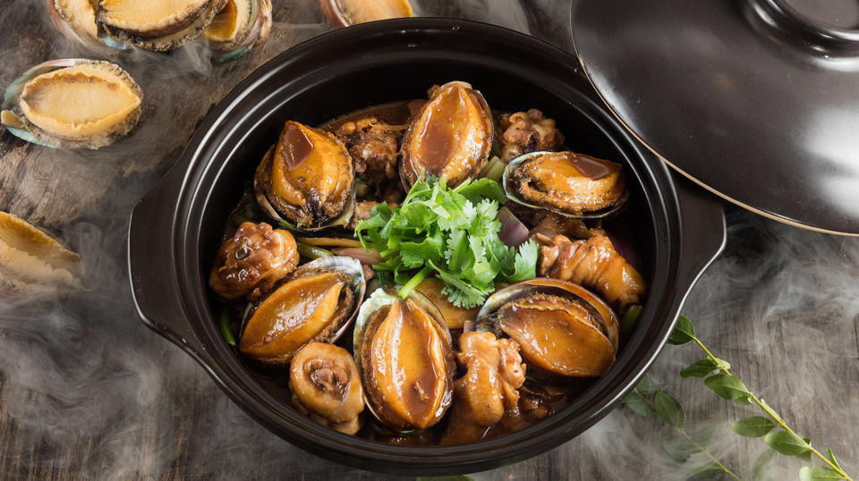 吉品莞家鲍鱼鸡煲