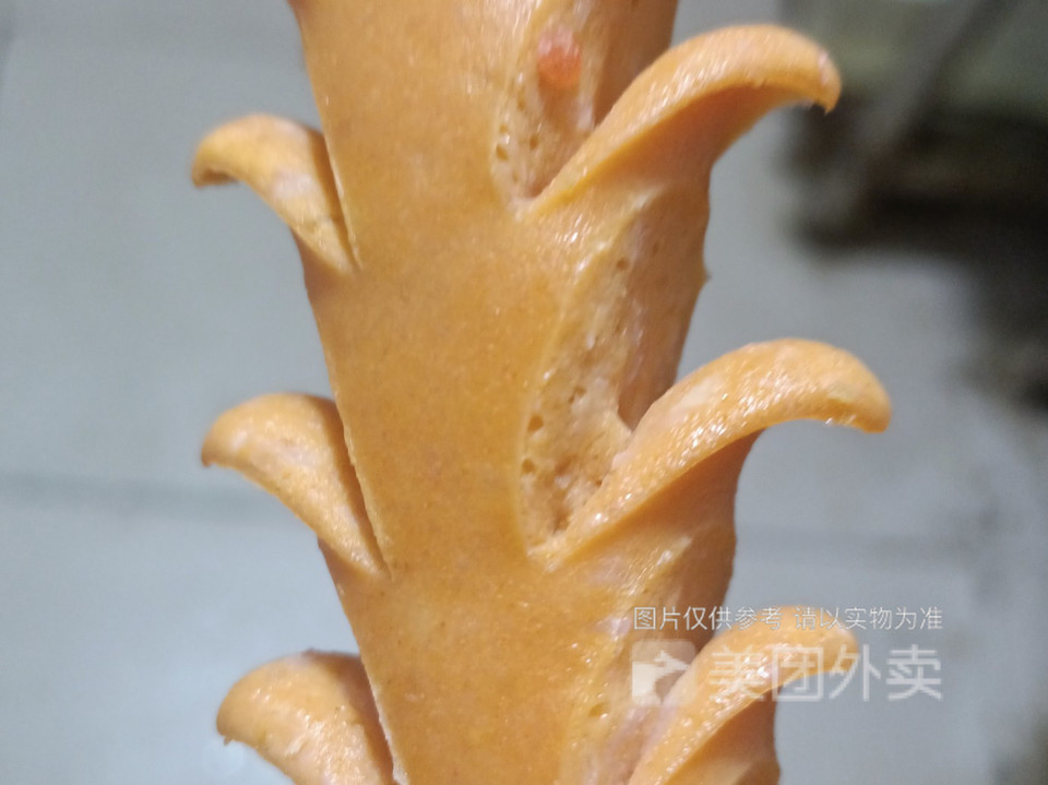 牙签肉推荐菜:王记麻辣烫位于威海市荣成市港西镇大岚头村