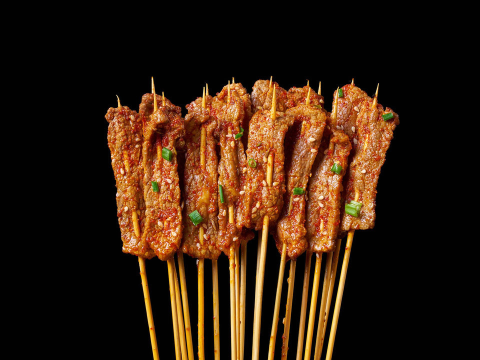 秘制手工小肉串羊蝎子大骨炭锅推荐菜:小陈烧烤粥铺(渊明北路店)位于