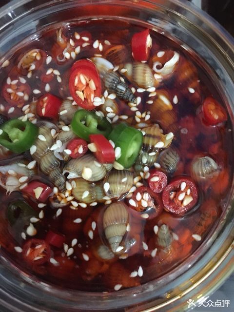 捞汁百叶推荐菜:标签:餐馆餐饮东北菜中餐三鲜居位于哈尔滨市宾县吉祥