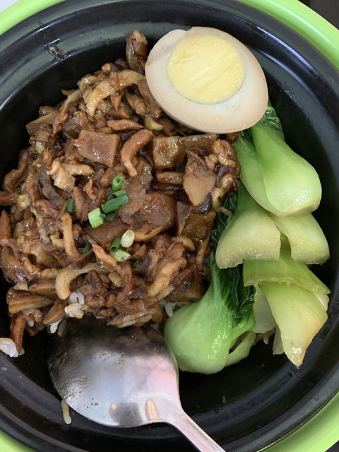 米食先生酱汁煲仔饭