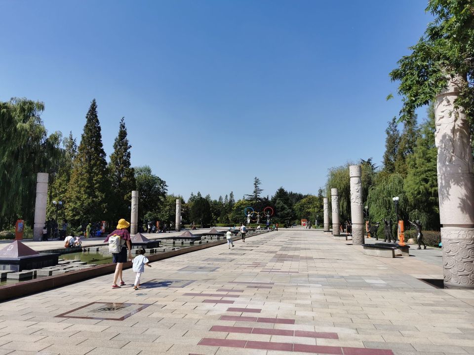 青岛市 休闲娱乐 景点公园 景点 > 青岛奥林匹克雕塑文化园