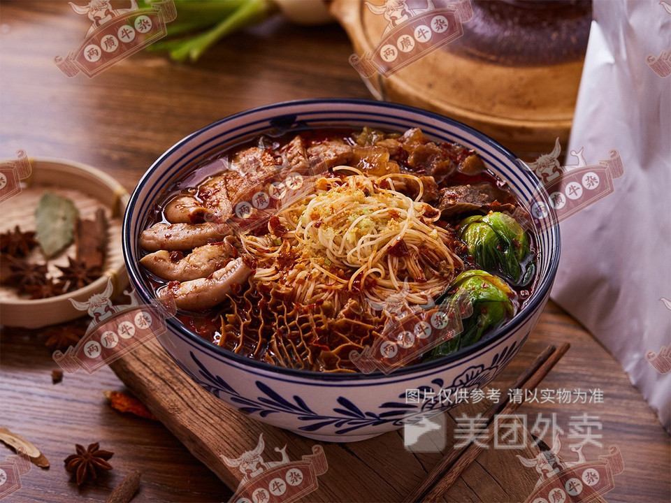 香辣风味牛杂面图片