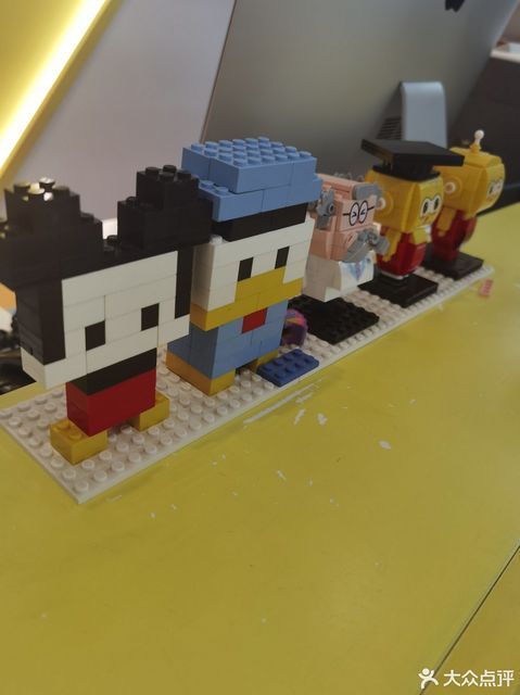 贝尔机器人编程中心运河湾店