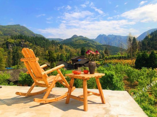 太平镇云舍村神龙潭旁小石桥上行31米(近江口县城)推荐菜:分类:住宿